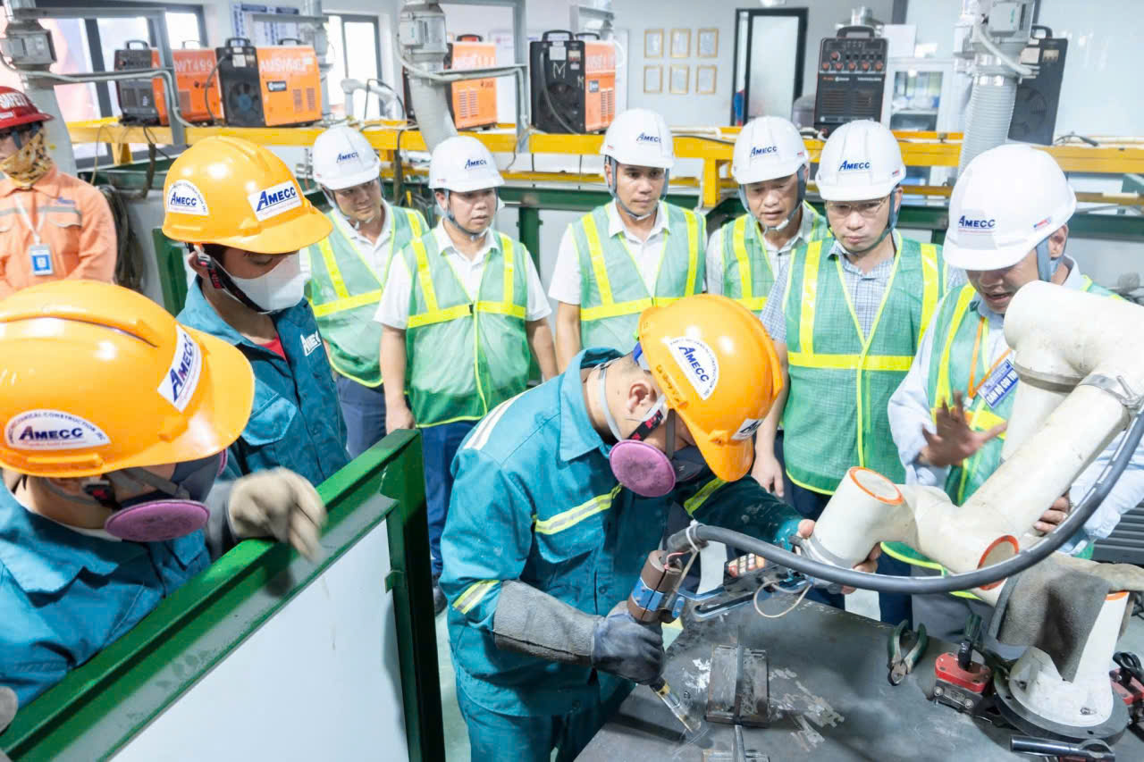 Hàn 15-AMEC 5