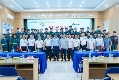 LỄ KHAI MẠC KỲ THI TỐT NGHIỆP HỆ TRUNG CẤP NGHỀ KHO&Aacute; 15 V&Agrave; K&Yacute; KẾT M&Ocirc; H&Igrave;NH HỢP T&Aacute;C &ldquo;NH&Agrave; NƯỚC &ndash; NH&Agrave; TRƯỜNG &ndash; DOANH NGHIỆP&rdquo;